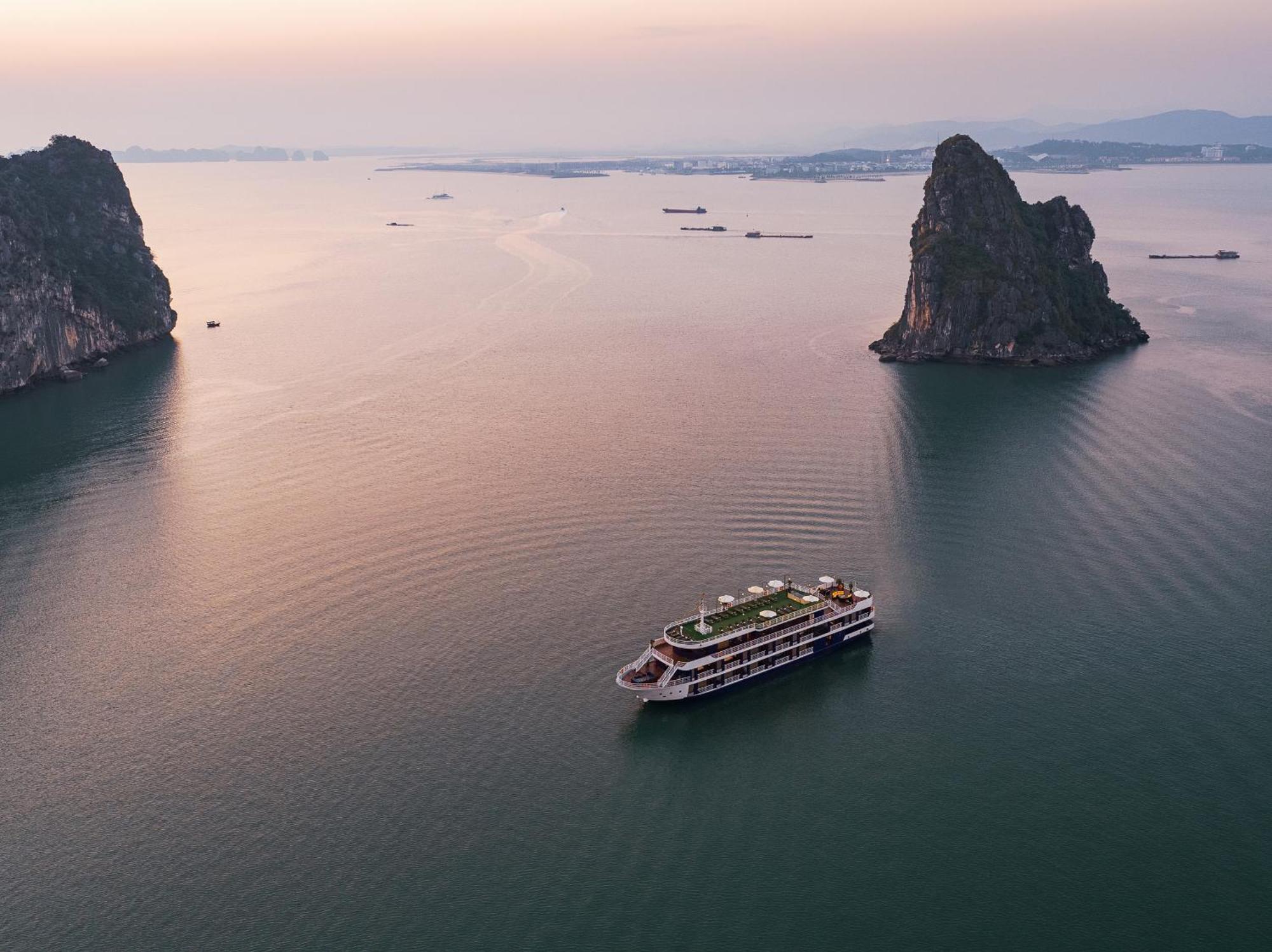 Halong Dragon Bay Cruise Hotell Ha Long Eksteriør bilde